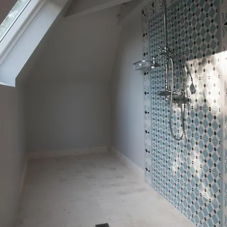 Chateau Saint Georges Oda ve Kahvaltı 3*