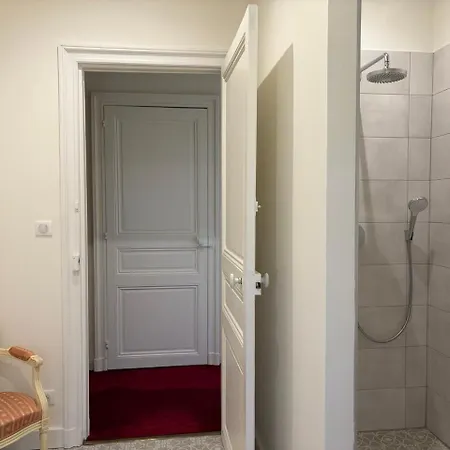 Chateau Saint Georges Bed & Breakfast 3*