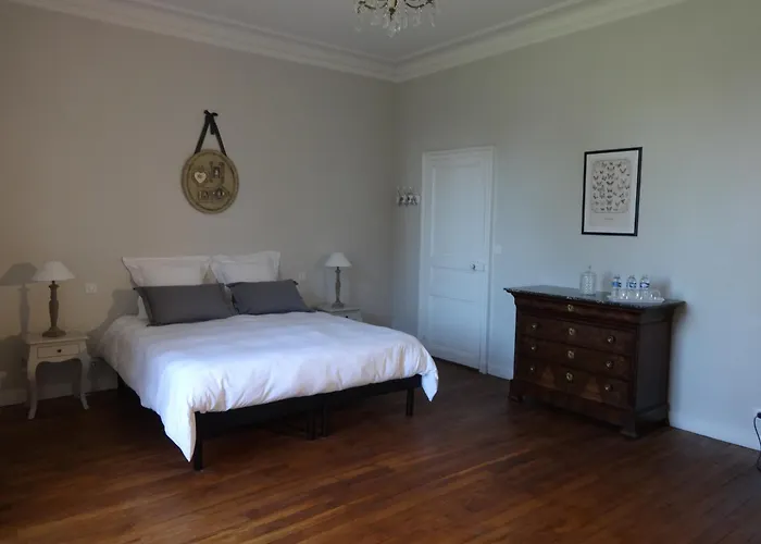 Chateau Saint Georges Couette-café