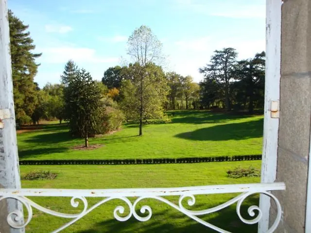 Couette-café Chateau Saint Georges Mauleon